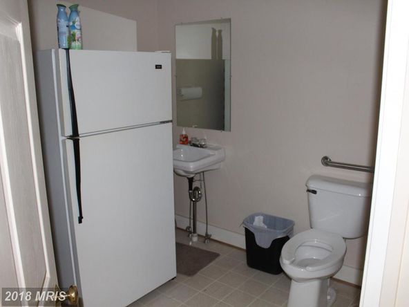 202 W Washington St, Charles Town, WV 25414